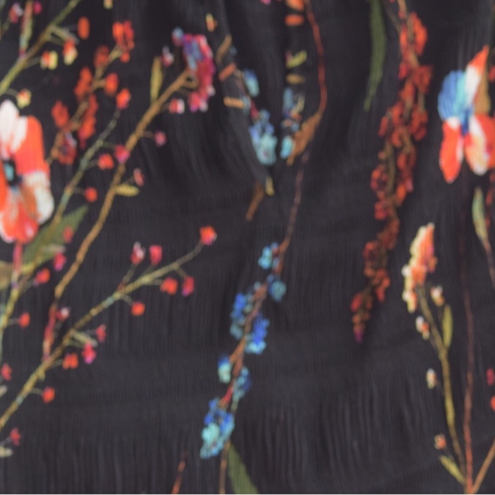 Spense 1x Floral Blouse - Picture 9 of 9